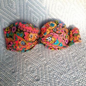 Victoria’s Secret bikini top 32B